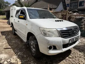 Toyota Hilux 2015 White