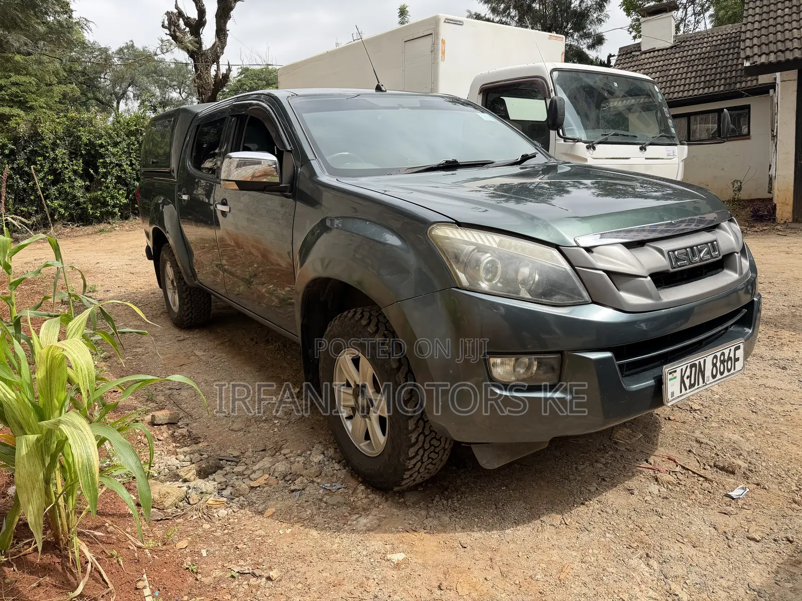 Isuzu D-MAX 2015 Green