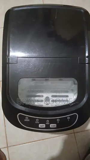 Countertop Ice Cube Maker