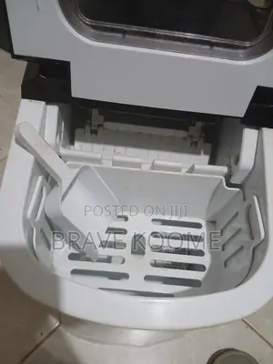 Countertop Ice Cube Maker