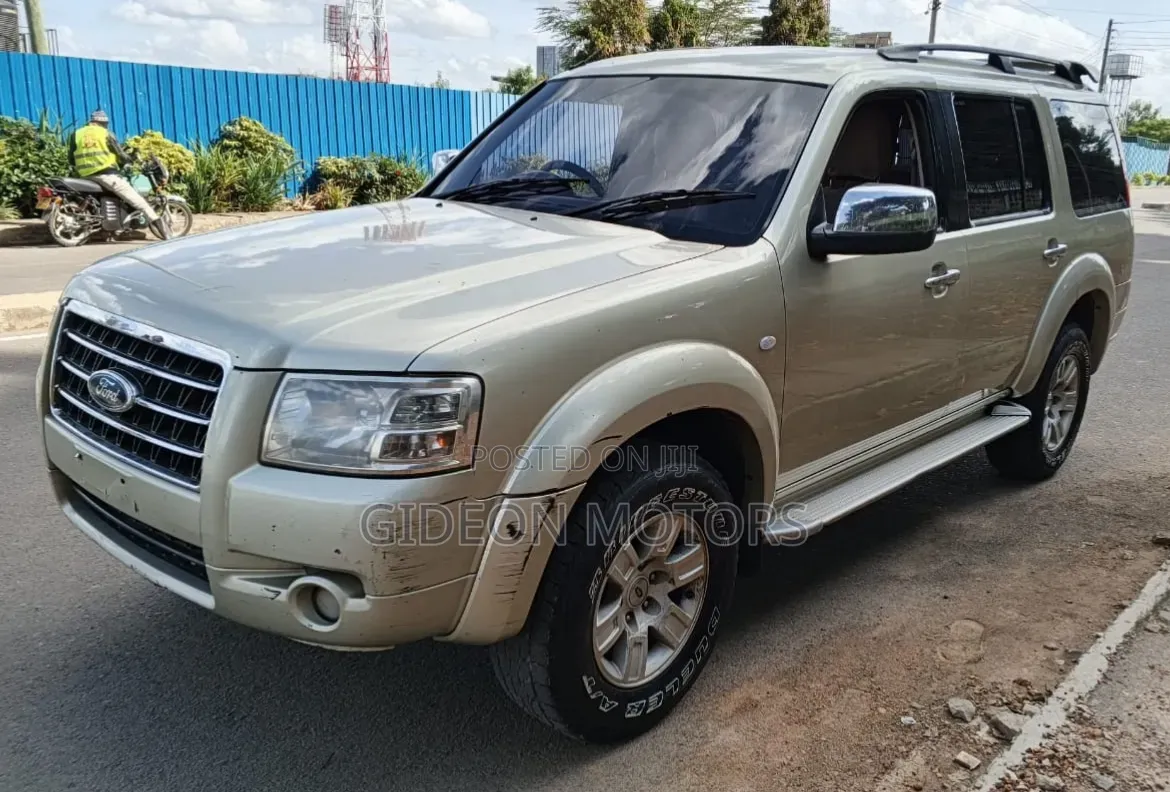Ford Everest 2010 Silver