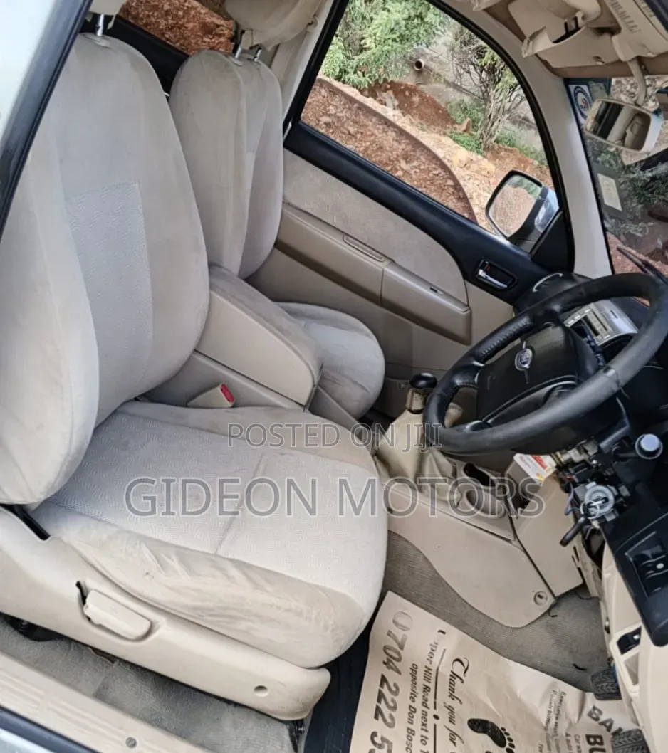 Ford Everest 2010 Silver