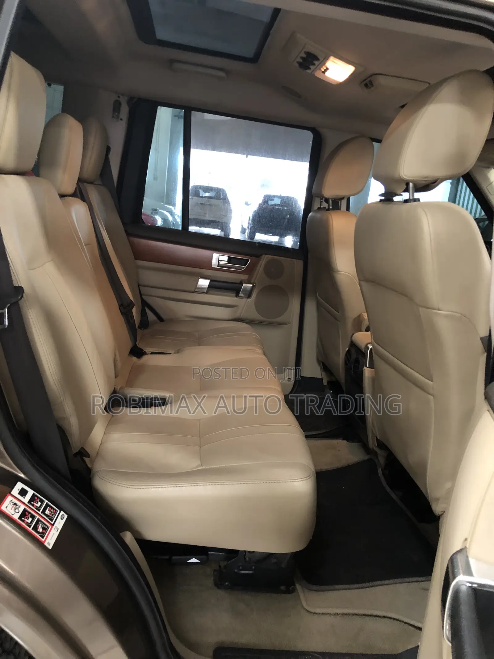 Land Rover Discovery 2014 Brown
