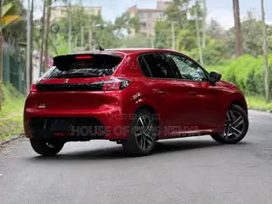 Peugeot 208 2021 Red
