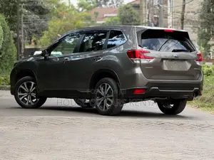 Subaru Forester 2019 Gray