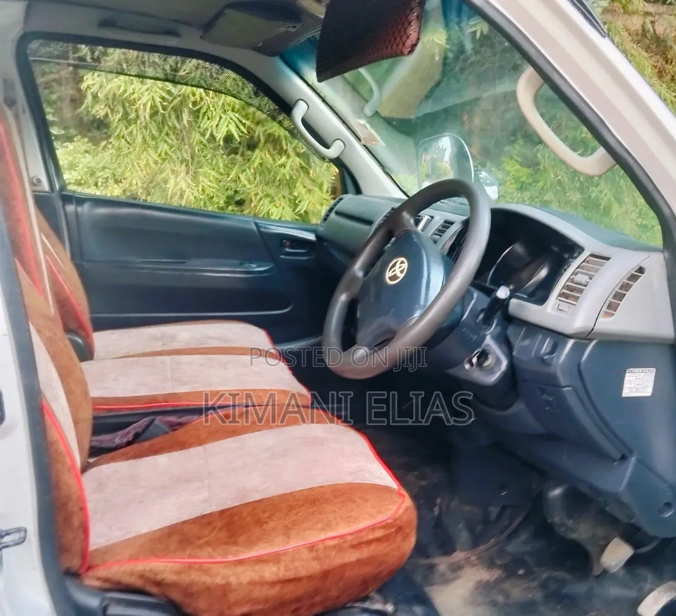 Toyota HiAce 2014 White