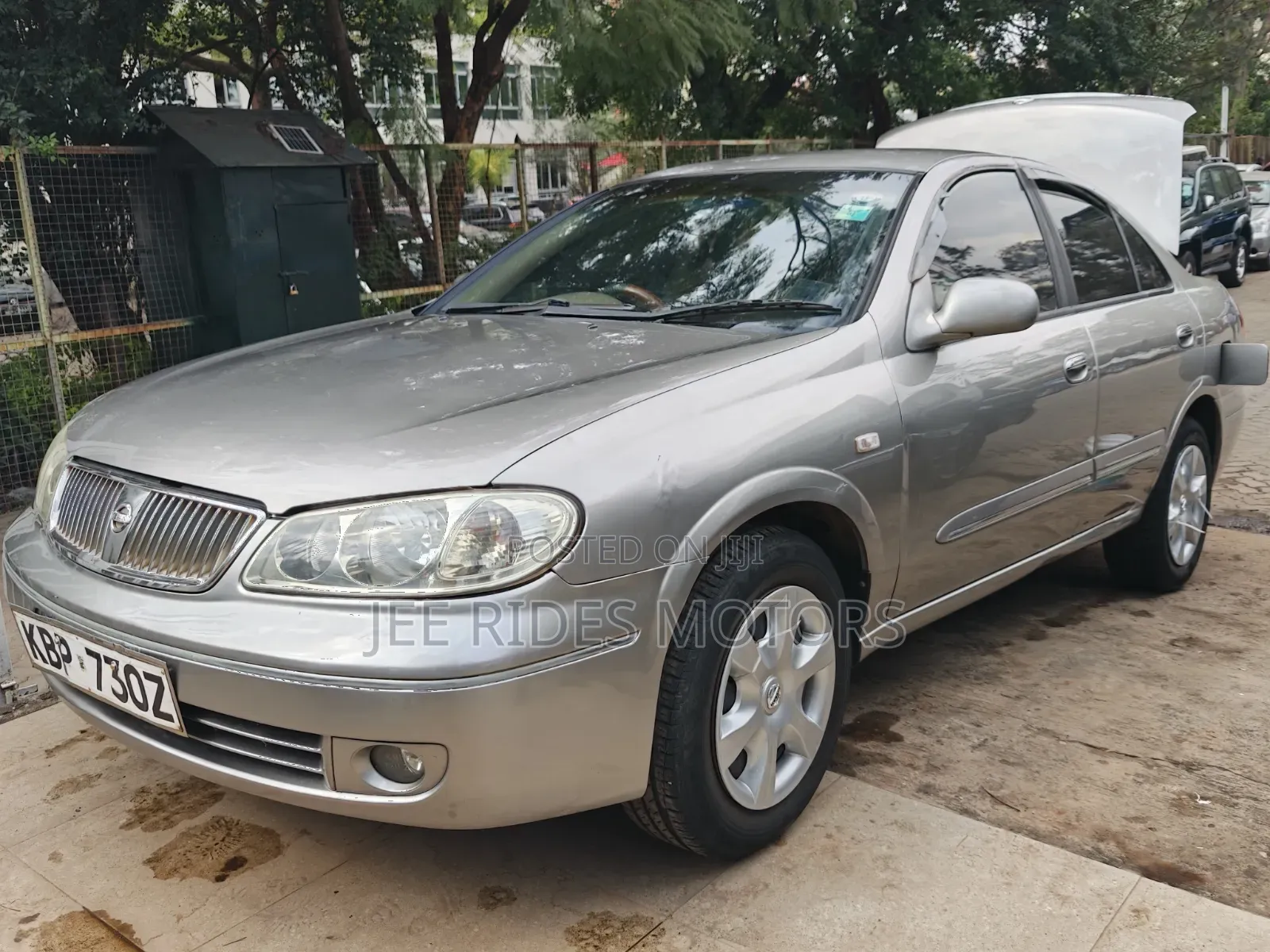Nissan Bluebird 2004 Gray