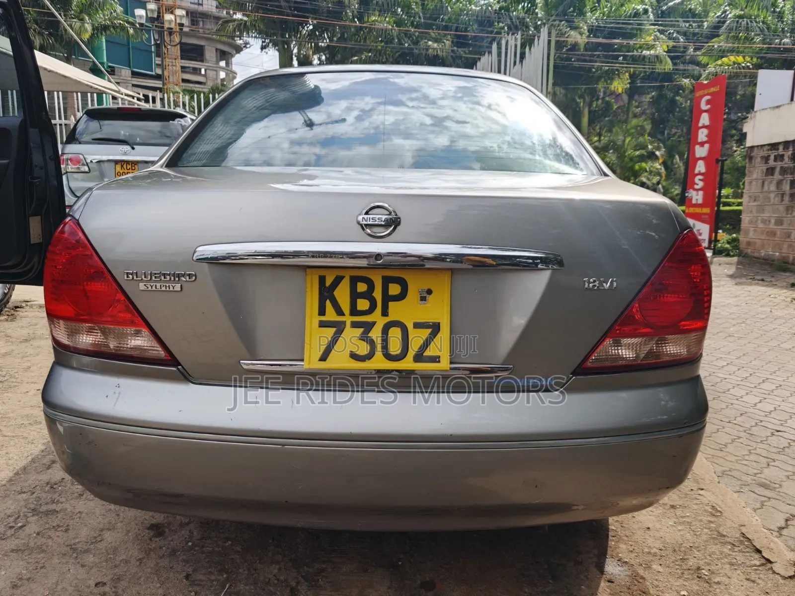 Nissan Bluebird 2004 Gray