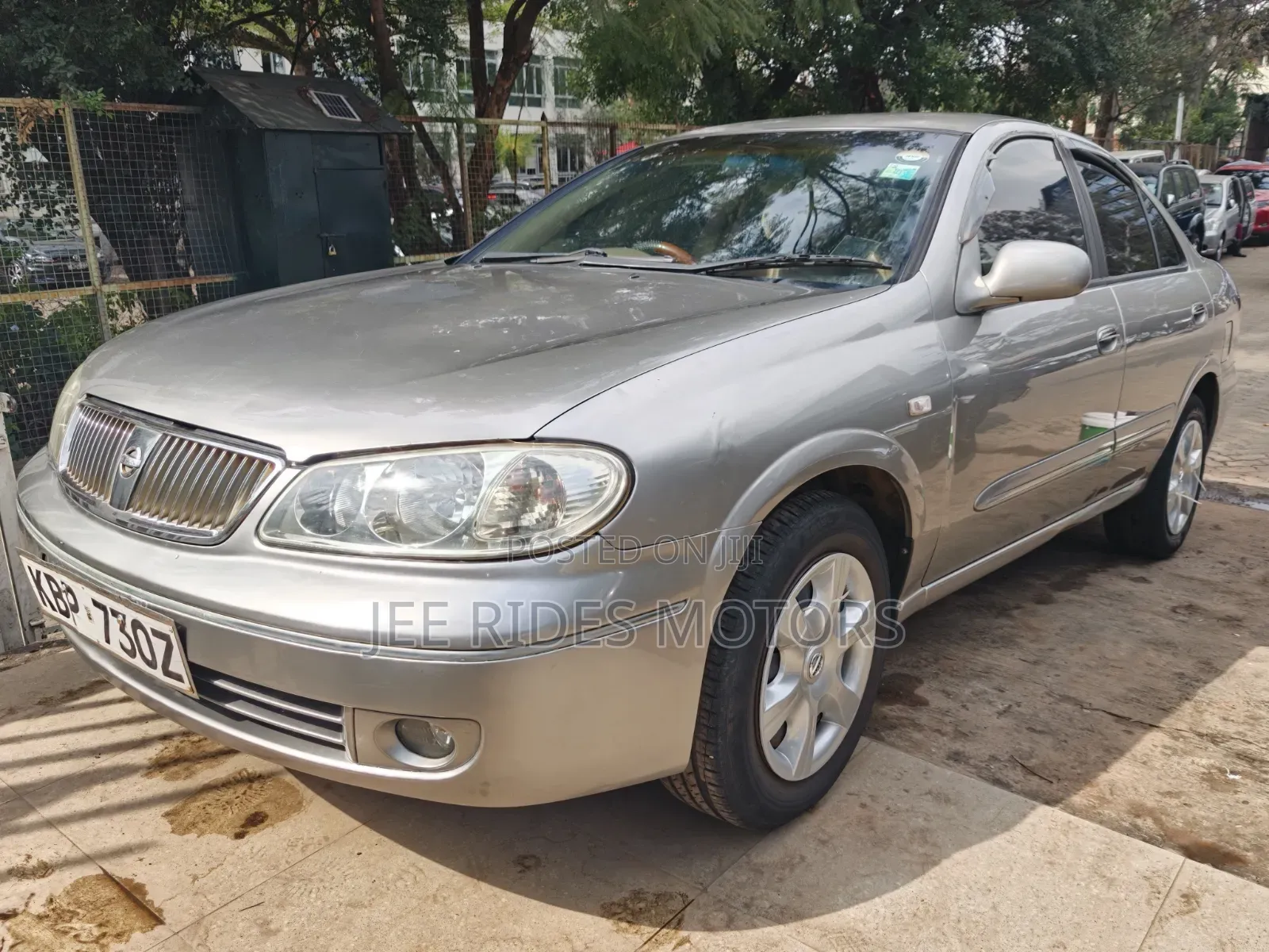 Nissan Bluebird 2004 Gray