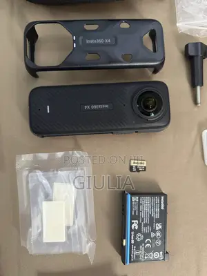 Insta 360 X 4 Full Kit - Send a Message