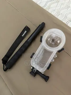 Insta 360 X 4 Full Kit - Send a Message