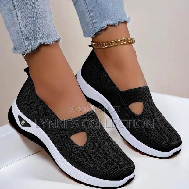 Breathable Orthopedic Ladies Rubbers
