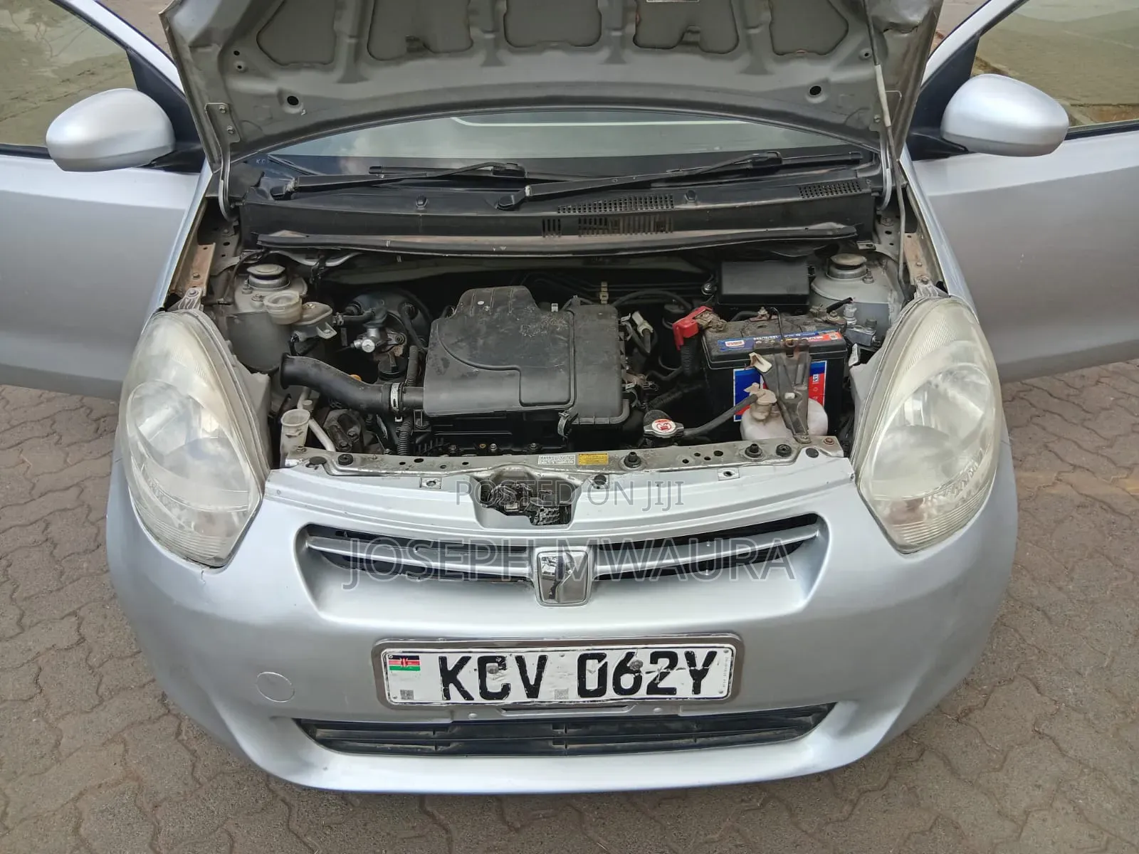 Toyota Passo 2012 Silver