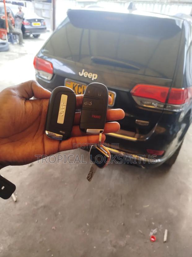 Jeep Grand Cherokee Car Key Duplication/Programming