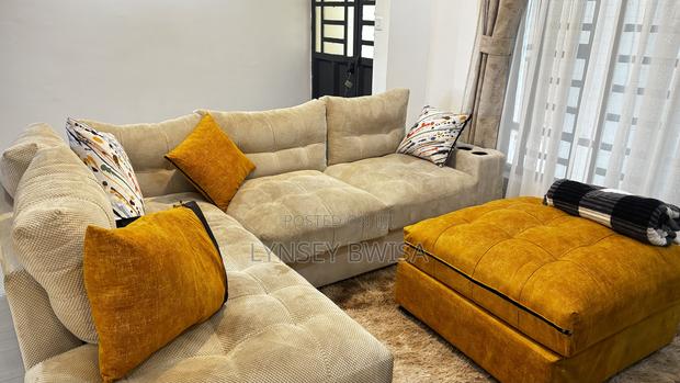 Large Tufted Pouf – Mustard - thumbnail 2