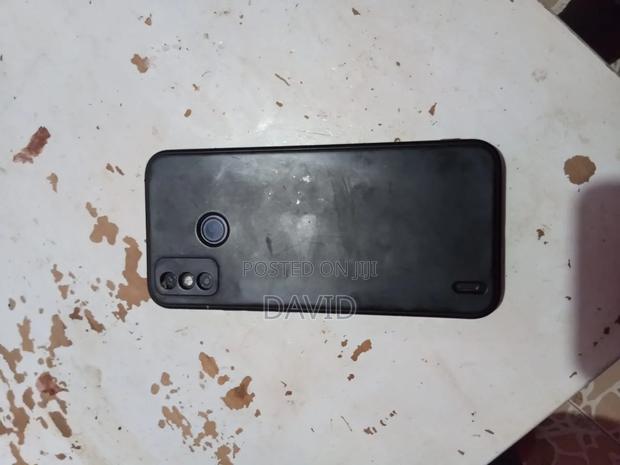 Tecno Spark 8 64 GB Silver - thumbnail 2