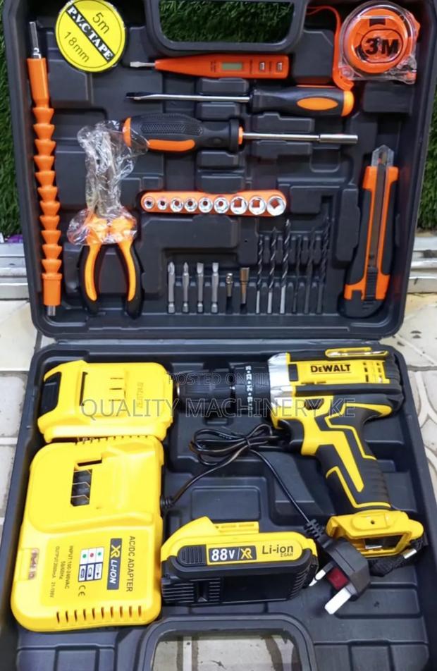 Portable Dewalt Cordless Drill 88v