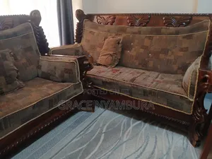 Vintage 7 Seater With 2 Puffs