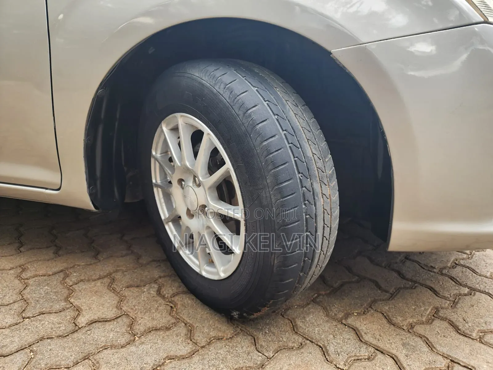 Toyota Axio 2012 Gold