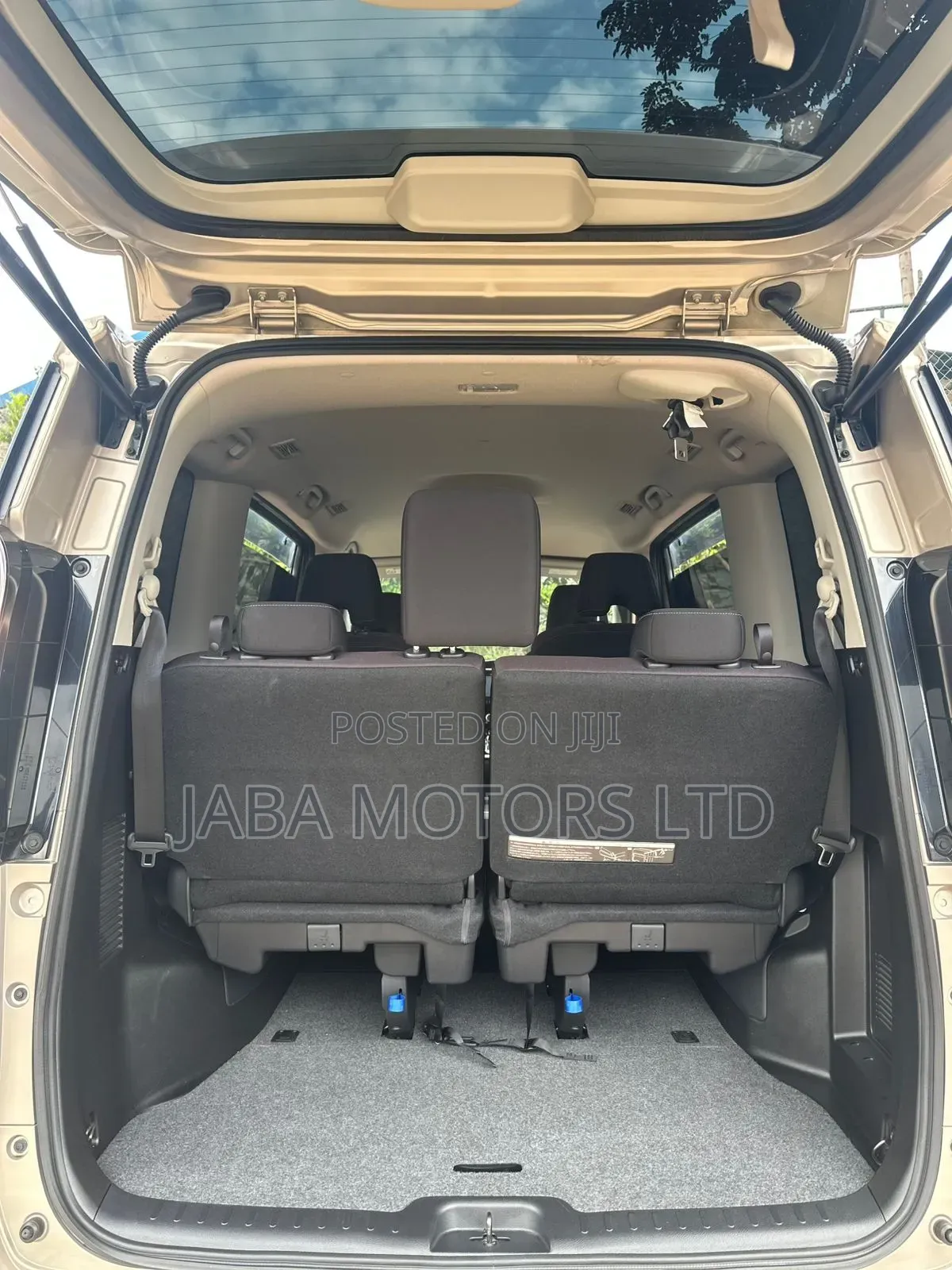 Nissan Serena 2019 Gray