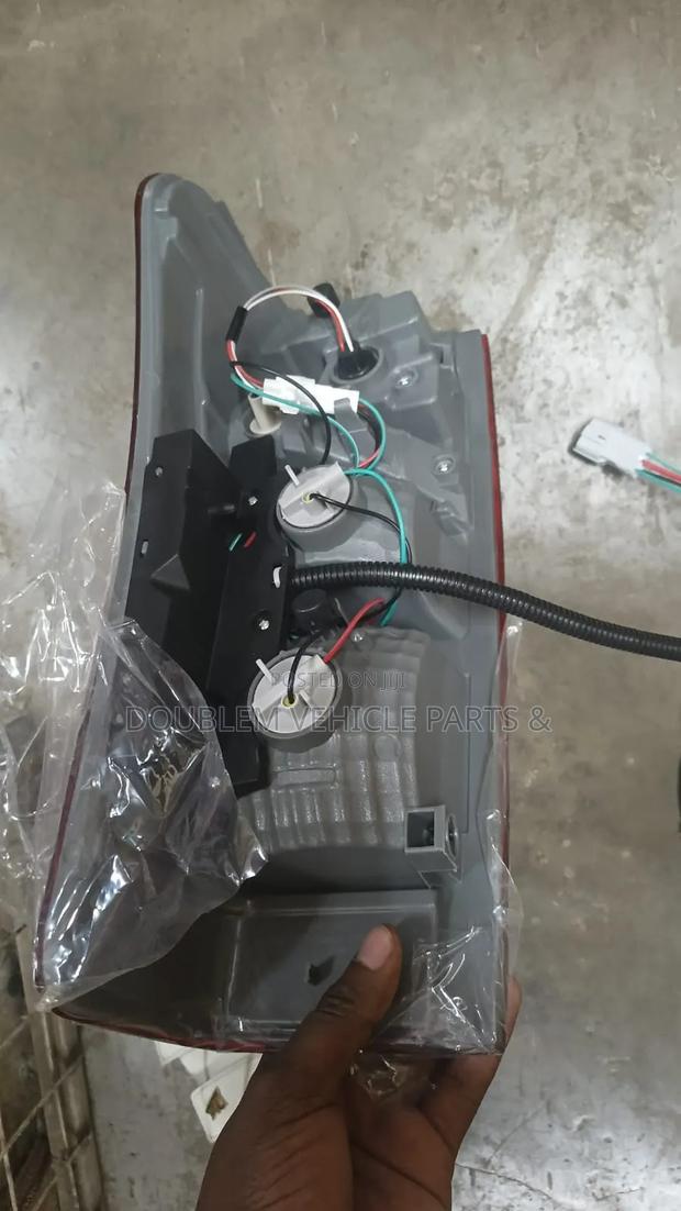 Tail Lamp/Light/Rear/Backlight/Brake Light Isuzu D-Max Dmax 2010-2015 - thumbnail 2