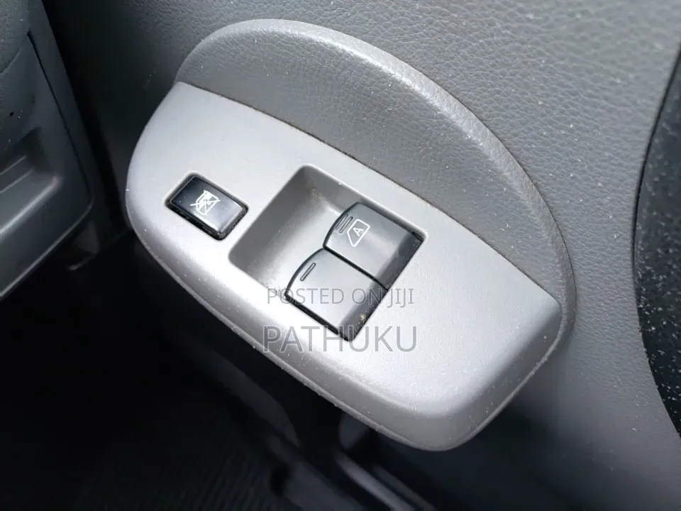 Nissan NV200 2012 White
