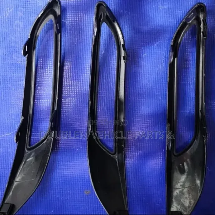 Reflector/Garnish/Housing/Rear Bumper Extension Auris 2012-2018 Onward