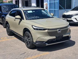 Honda Vezel 1.5 Hybrid 4WD 2021 Beige