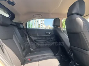 Honda Vezel 1.5 Hybrid 4WD 2021 Beige
