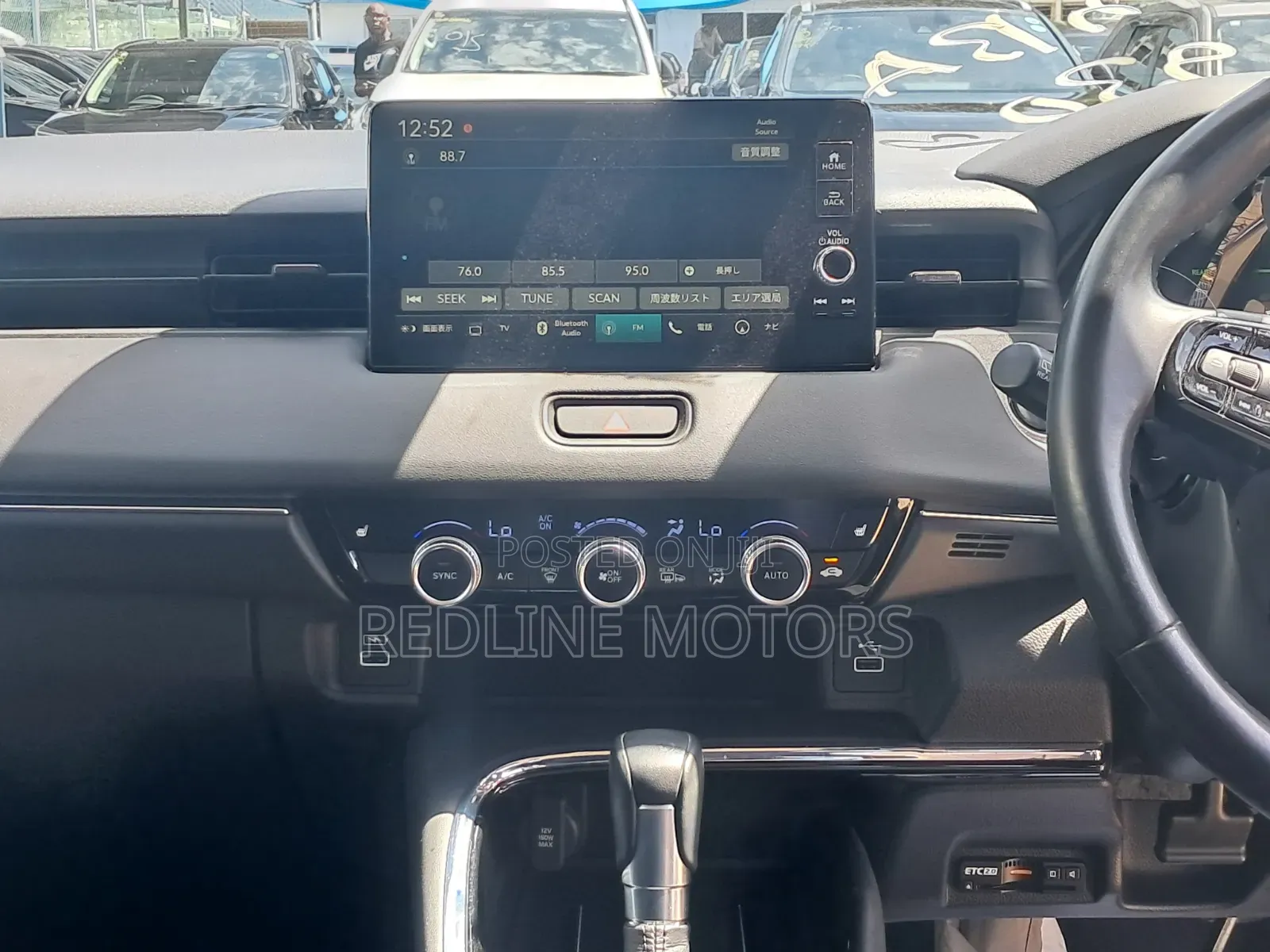 Honda Vezel 1.5 Hybrid 4WD 2021 Beige