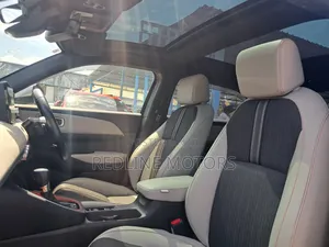 Honda Vezel 1.5 Hybrid 2WD 2021 Blue