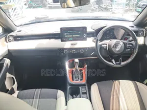 Honda Vezel 1.5 Hybrid 2WD 2021 Blue