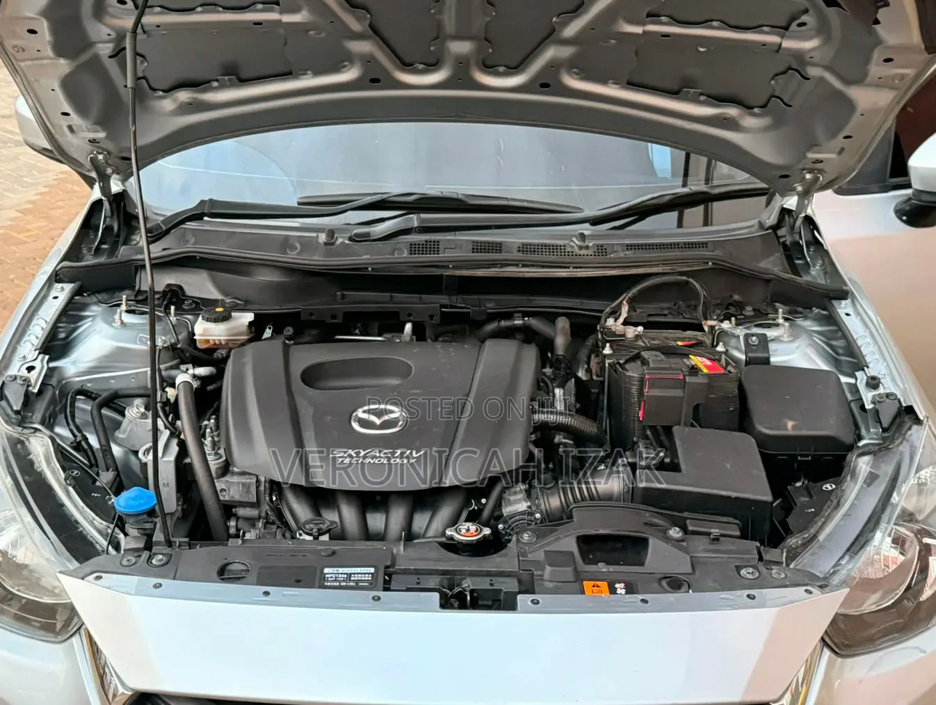 Mazda Demio 2018 Silver