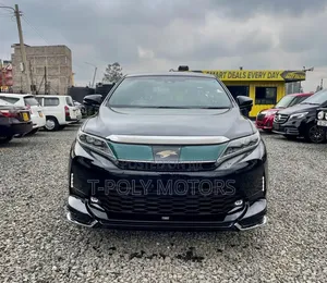 Toyota Harrier 2.0 4WD 2017 Black