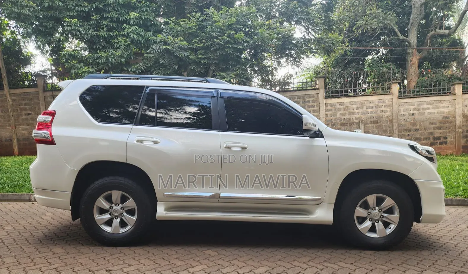 Toyota Land Cruiser Prado 2017 White