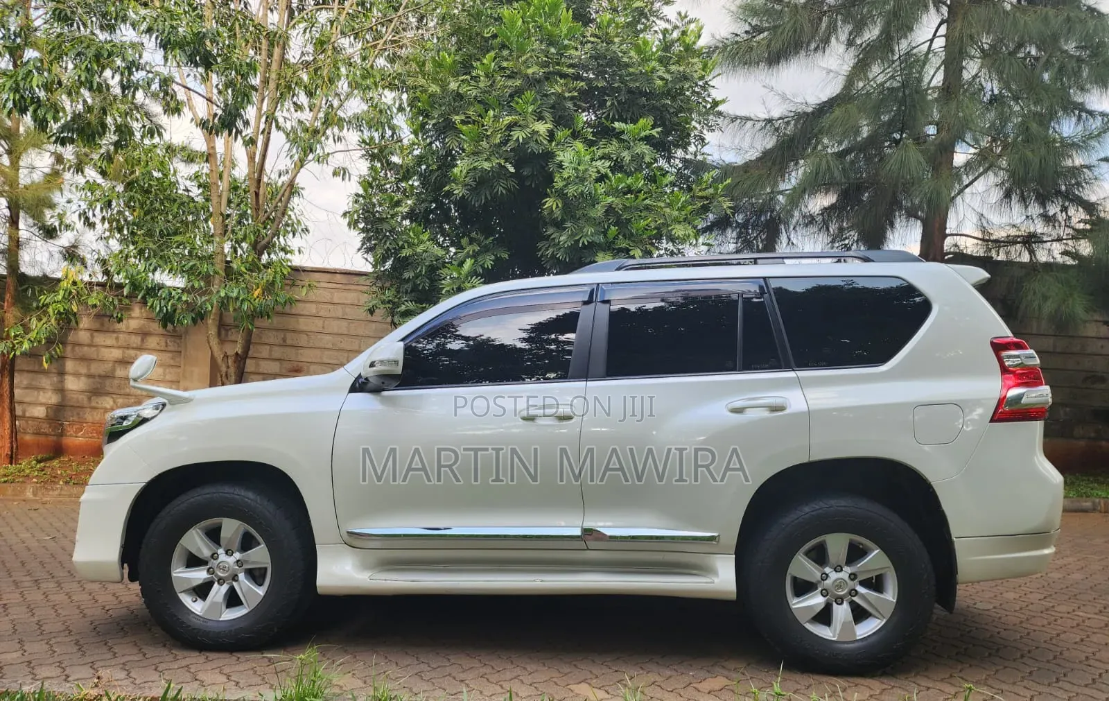 Toyota Land Cruiser Prado 2017 White