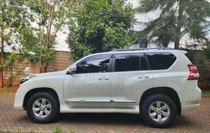 Toyota Land Cruiser Prado 2017 White