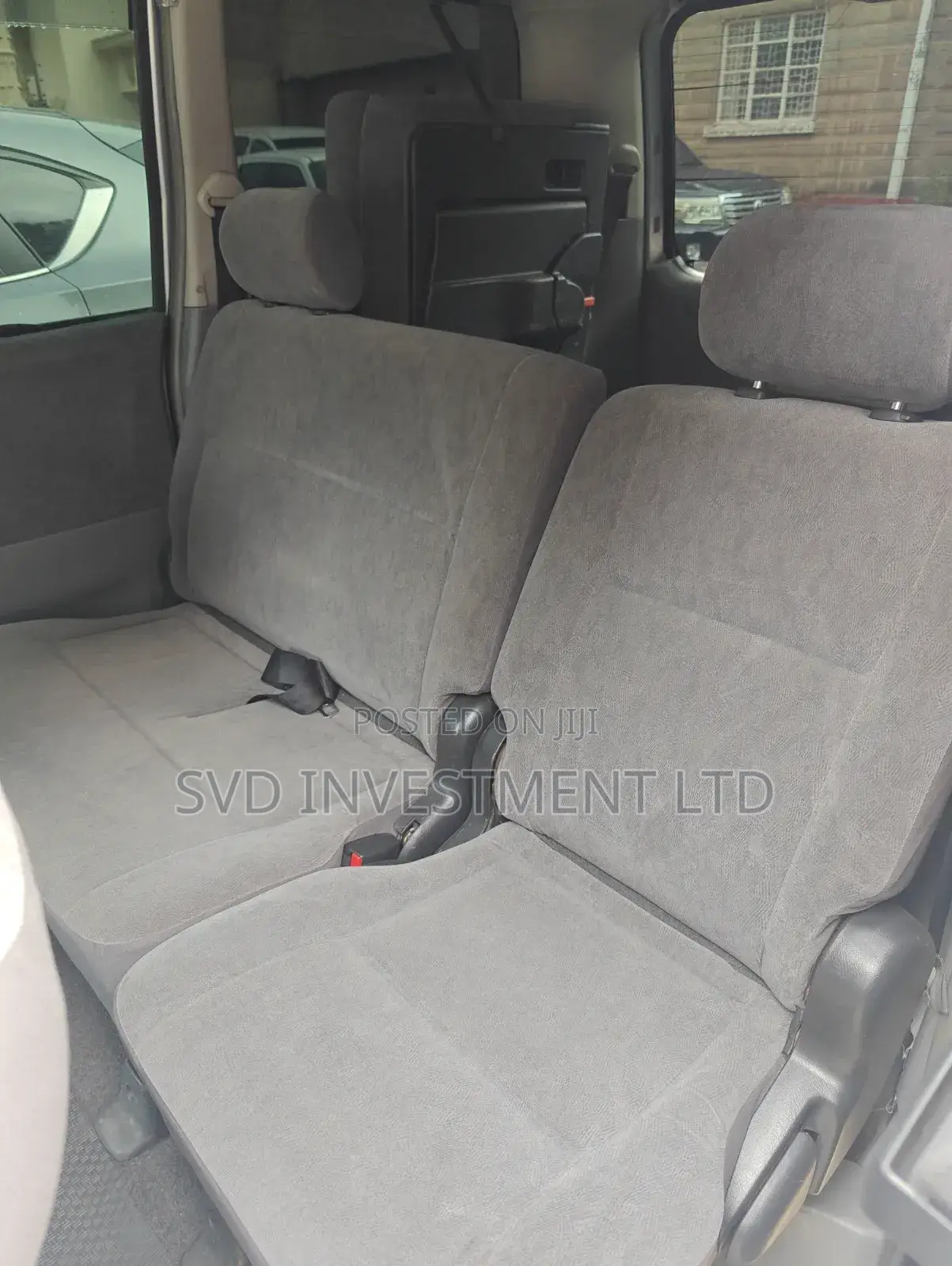 Toyota Voxy 2005 Silver