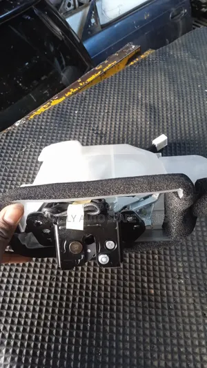 Boot Lock Toyota Surf