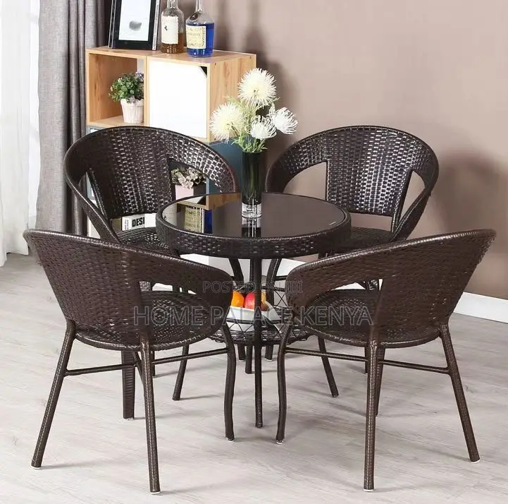 Outdoor Set: 4 Person Rattan Set With Round Glass Table