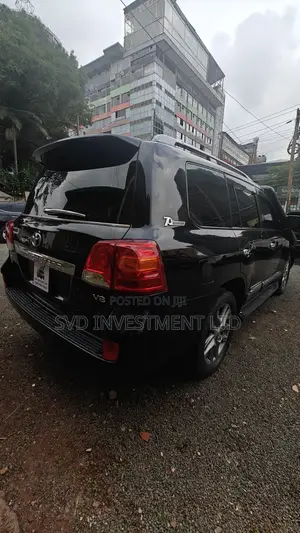 Toyota Land Cruiser 2016 Black