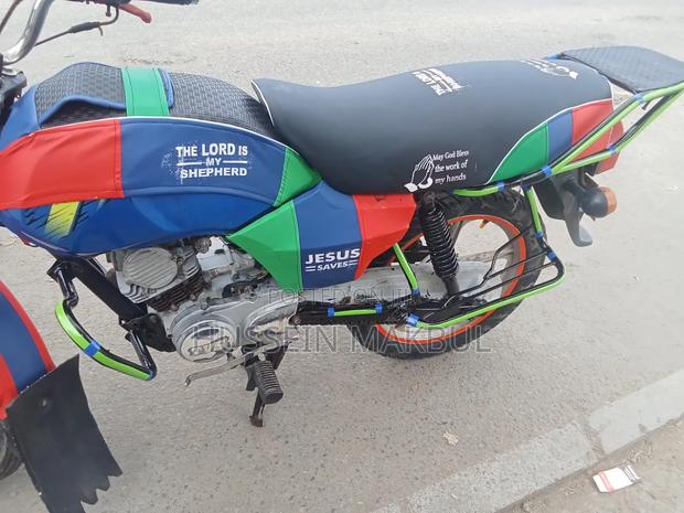 TVS HLX Plus ES 2022 Blue