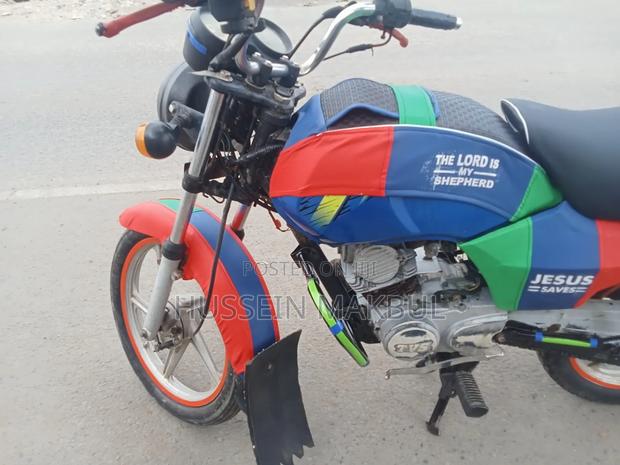 TVS HLX Plus ES 2022 Blue - thumbnail 2