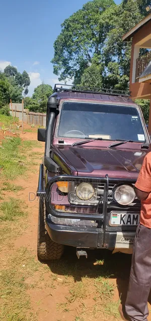 Toyota Land Cruiser 2000 Maroon