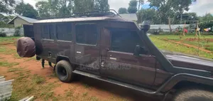 Toyota Land Cruiser 2000 Maroon