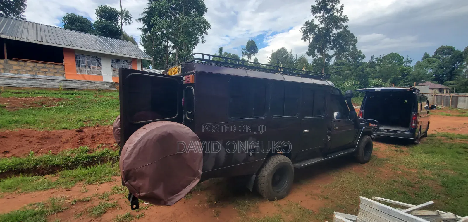 Toyota Land Cruiser 2000 Maroon