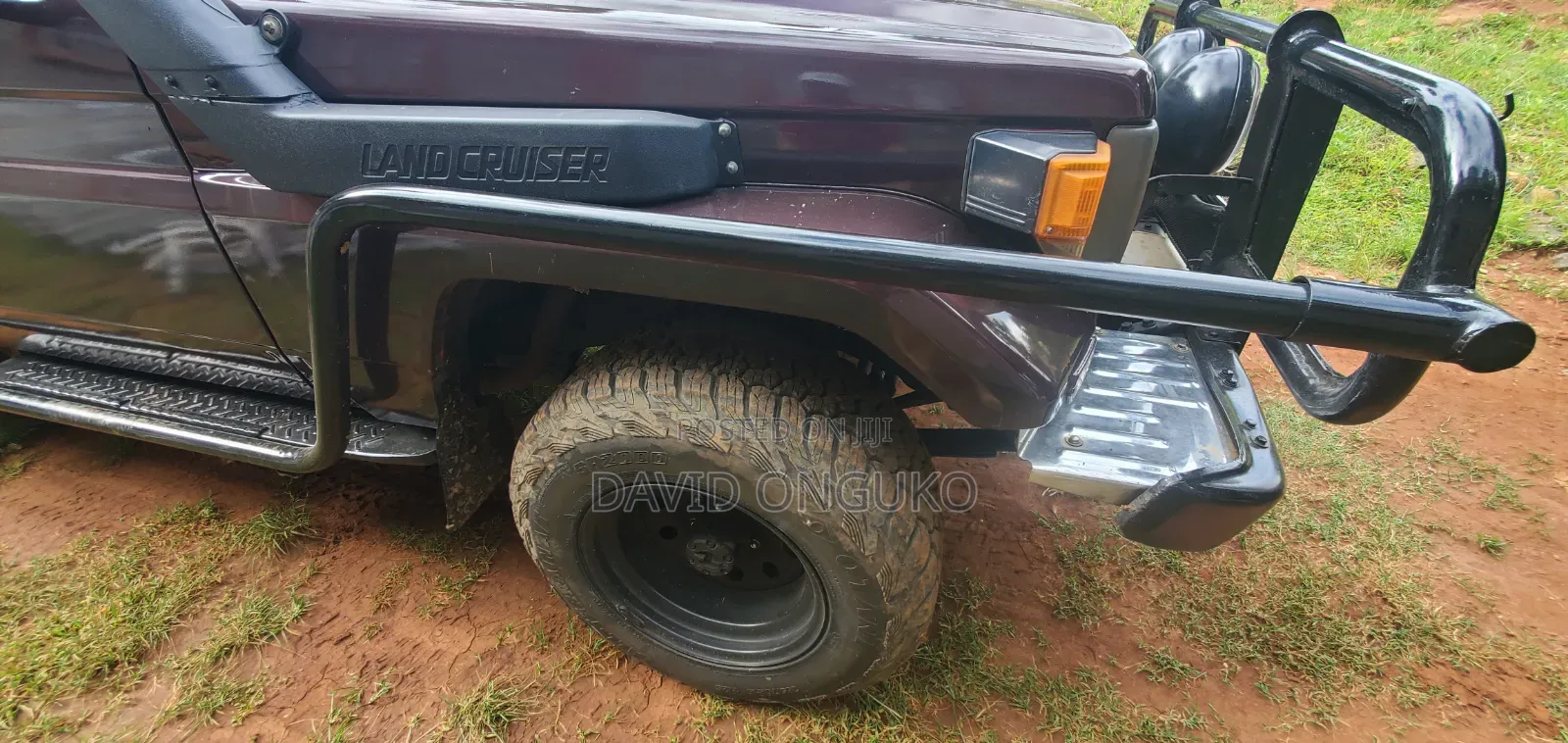 Toyota Land Cruiser 2000 Maroon