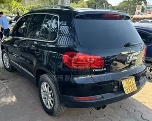 Volkswagen Tiguan S 4Motion 4dr SUV AWD (2.0L 4cyl Turbo 6A) 2014 Black