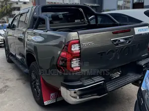 Toyota Hilux Revo Double Cab Deisel 2.8 AWD 2021 Ivory