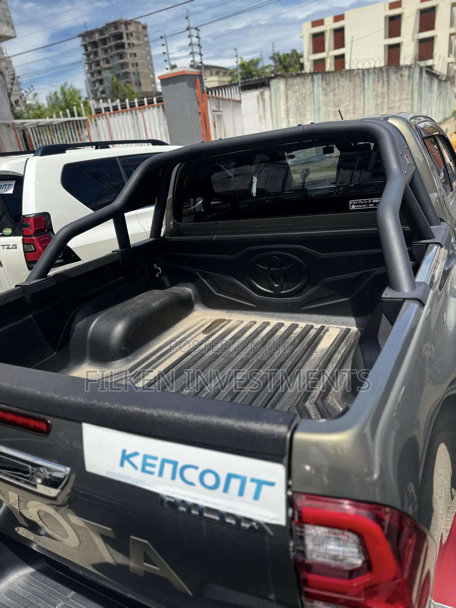 Toyota Hilux Revo Double Cab Deisel 2.8 AWD 2021 Ivory